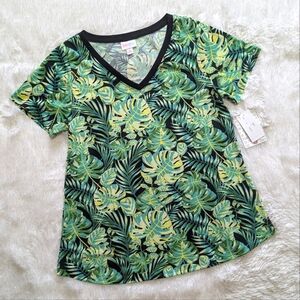 NWT Lularoe Green Tropical Palm Frond Print Christy Tee Size Small